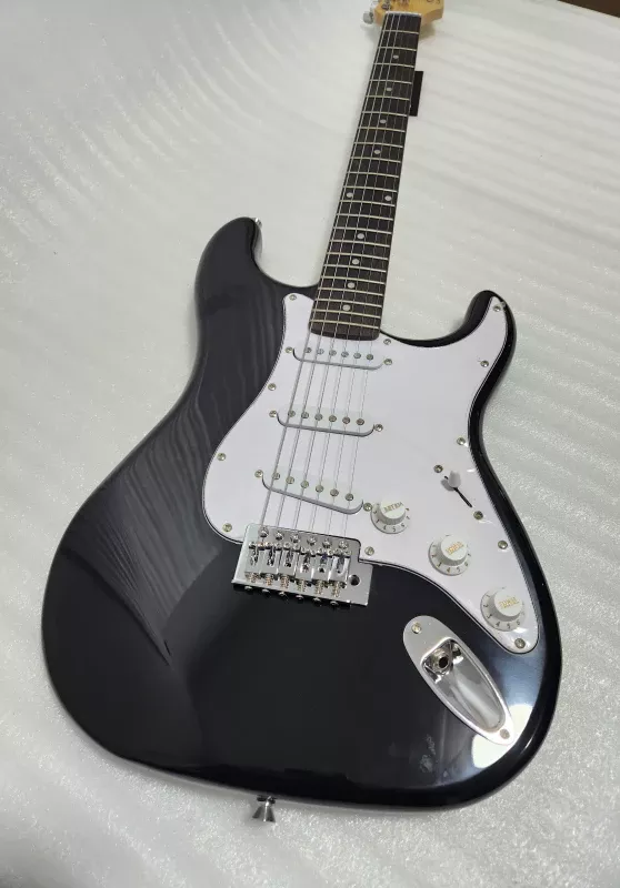 Elektricna Gitara Strumor ST-22 BK SSS