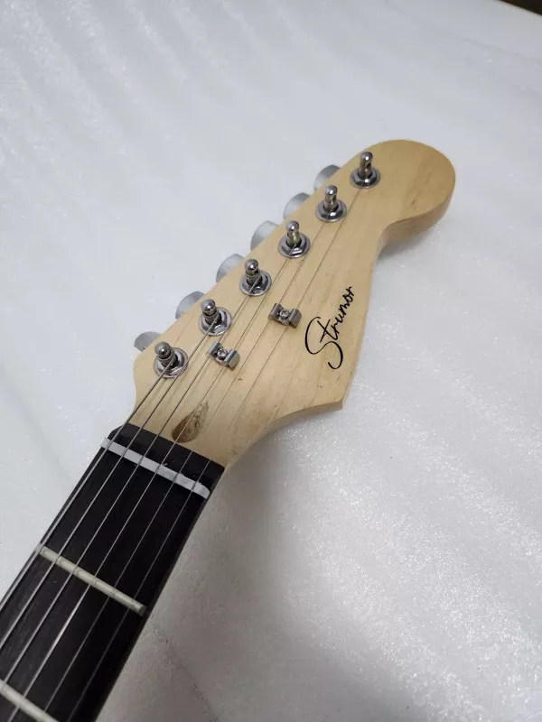 Elektricna Gitara Strumor ST-22 RD HSS